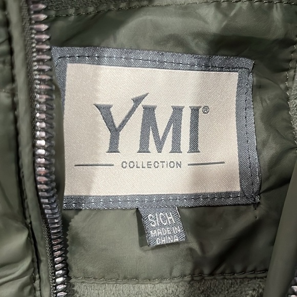 Women’s fitted puffer coat - Picture 2 of 2